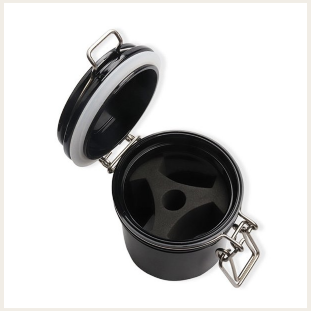 Szempilla ragasztó tároló tartály