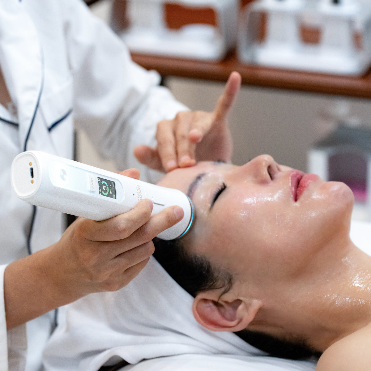 Szállítás alatt! Elérhető: Nov. 09. HiSonic Cordless FACE SONO professzionális ultrahangos arckezelő